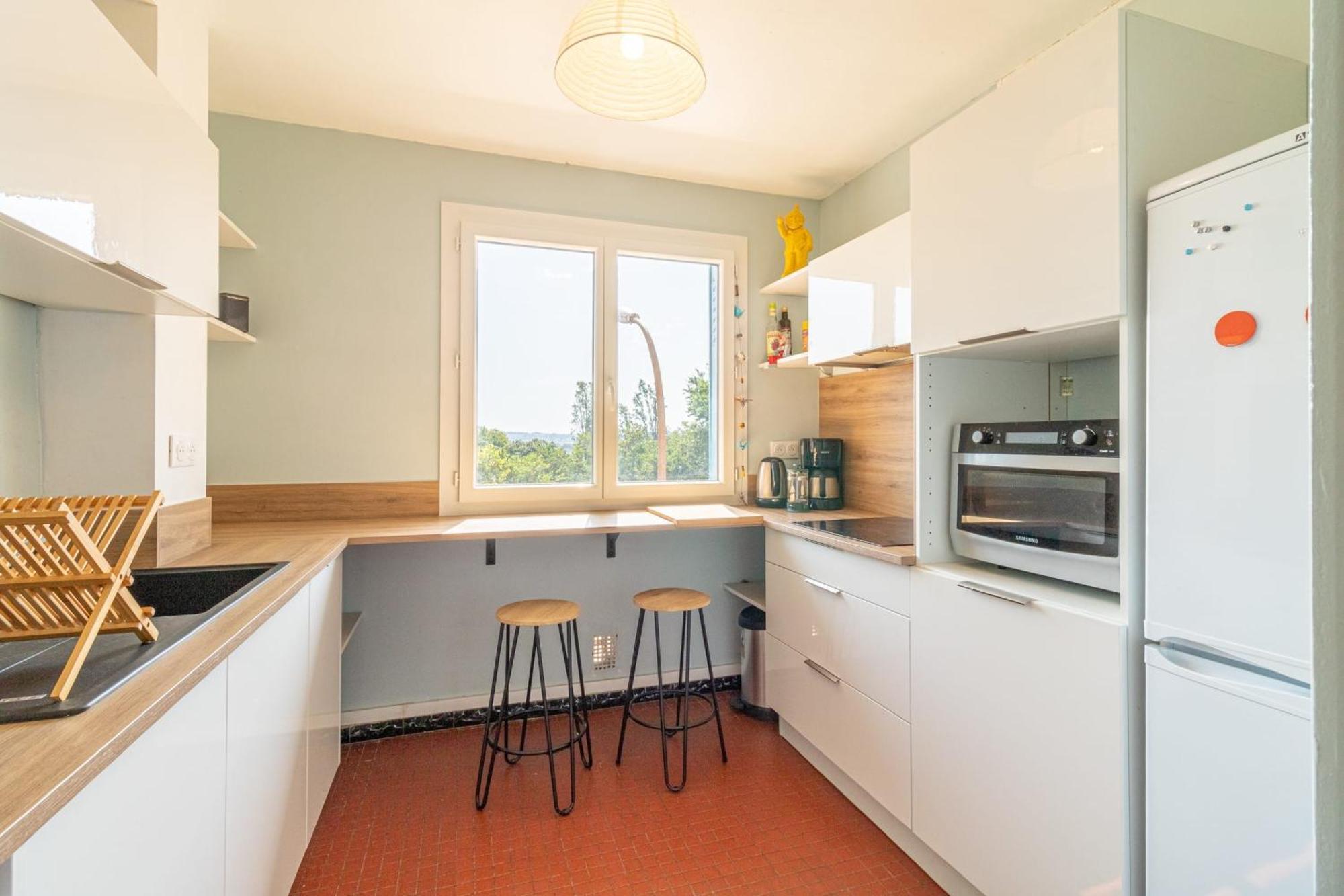 Apartment Charming T3 With Balcony And View *