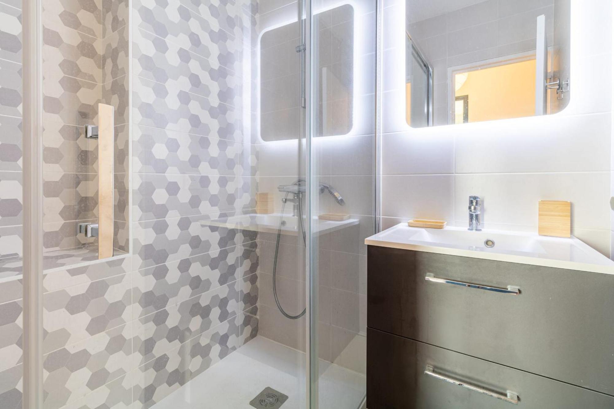 Charming T3 With Balcony And View Apartment