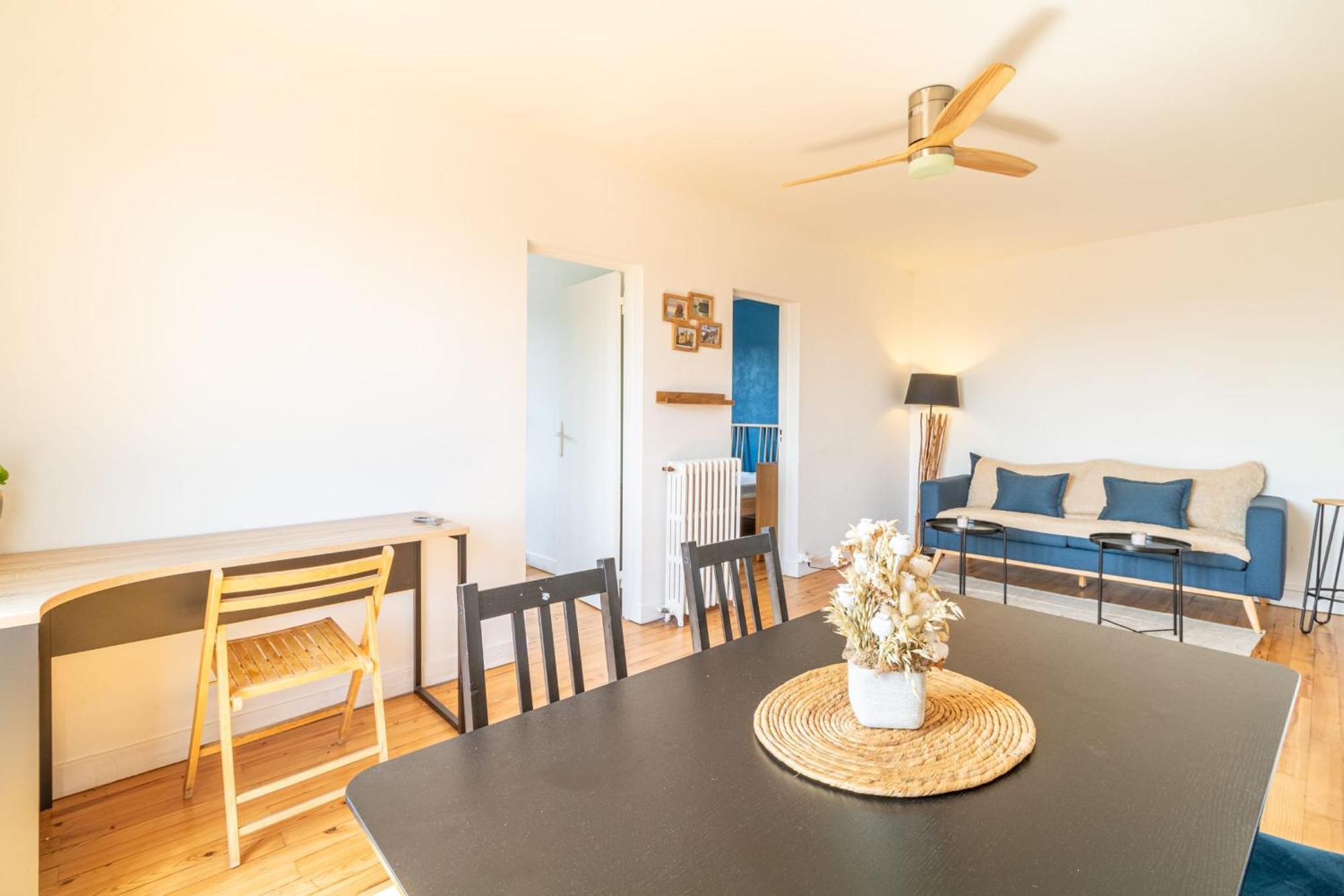 Apartment Charming T3 With Balcony And View